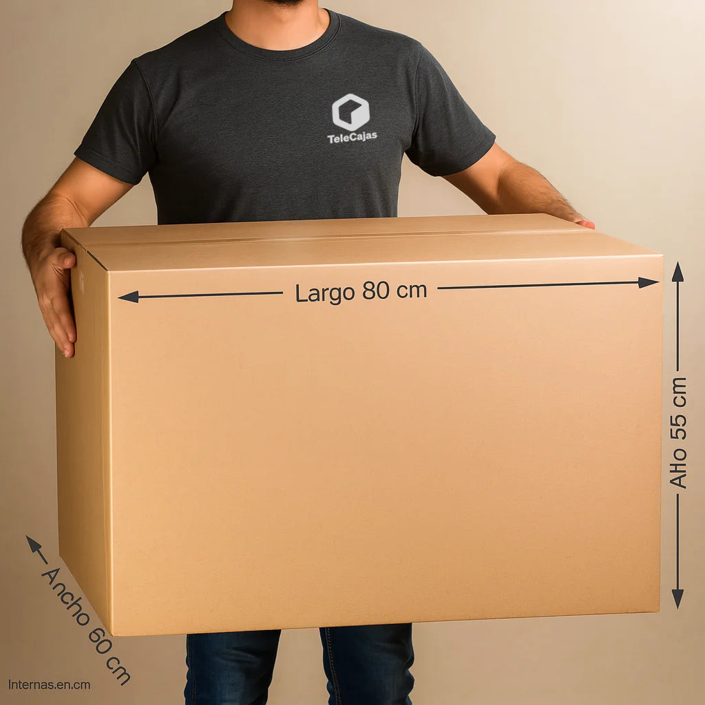 Caja Gigante de embalaje resistente fabricada en cartón canal doble. Medidas interiores 80x60x55 cm. Perfecta para mudanzas voluminosas, almacenaje de objetos grandes o envíos industriales. Este packaging ecológico está diseñado para soportar cargas pesadas y proteger su contenido durante el transporte. Ideal para ecommerce, empresas de logística y guardamuebles. Tamaño Medio Palet Europeo