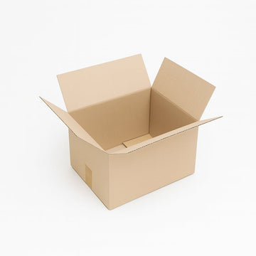 Caja de embalaje resistente de canal simple en color marrón kraft, con medidas interiores de 40x29x25,5 cm. Perfecta para envíos ecommerce, mudanzas o almacenaje de objetos alargados. Packaging ecológico fabricado en cartón reciclado, sin asas ni impresiones para mayor discreción