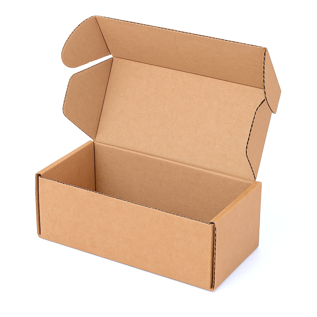 Cajita de embalaje resistente de canal simple reforzado, automontable y anónima, fabricada en cartón reciclado kraft. Dimensiones interiores 20x10x10 cm. Perfecta para packaging ecológico de productos ligeros, regalos corporativos, detalles de boda o envíos postales compactos. Su diseño con tapa asegura una presentación profesional sin necesidad de cinta adhesiva.